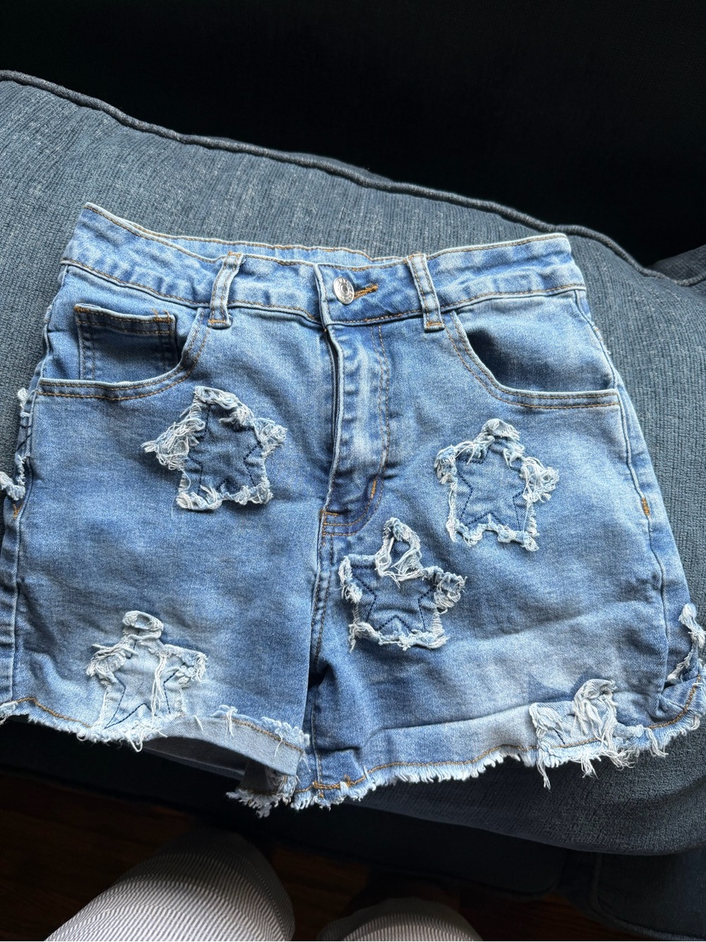 ROMWE Light Blue Star Patch Distressed Denim Shorts
